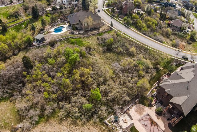 367 E HIDDEN LAKE DR, Bountiful, UT 84010