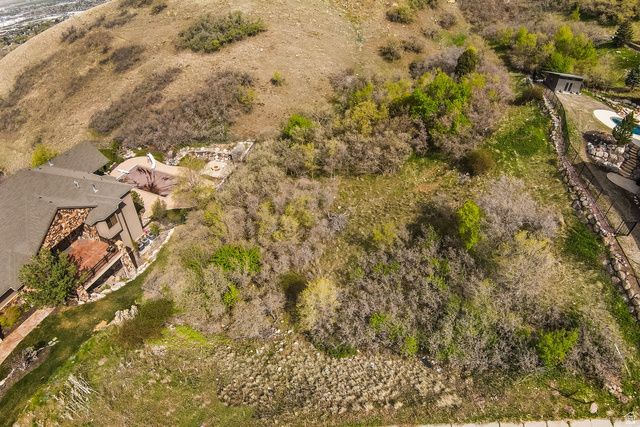 367 E HIDDEN LAKE DR, Bountiful, UT 84010