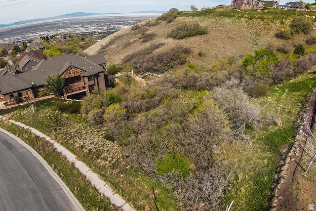 367 E HIDDEN LAKE DR, Bountiful, UT 84010