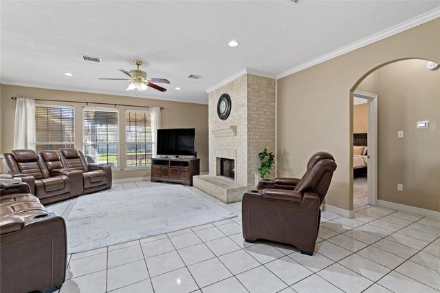 5631 Brookfield Drive, Houston, TX 77085