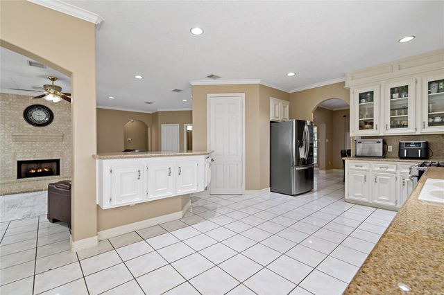 5631 Brookfield Drive, Houston, TX 77085