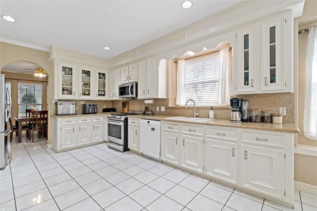 5631 Brookfield Drive, Houston, TX 77085