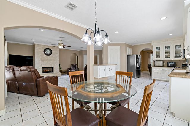 5631 Brookfield Drive, Houston, TX 77085
