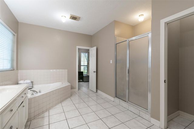5631 Brookfield Drive, Houston, TX 77085
