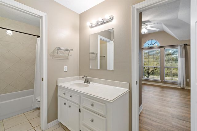5631 Brookfield Drive, Houston, TX 77085