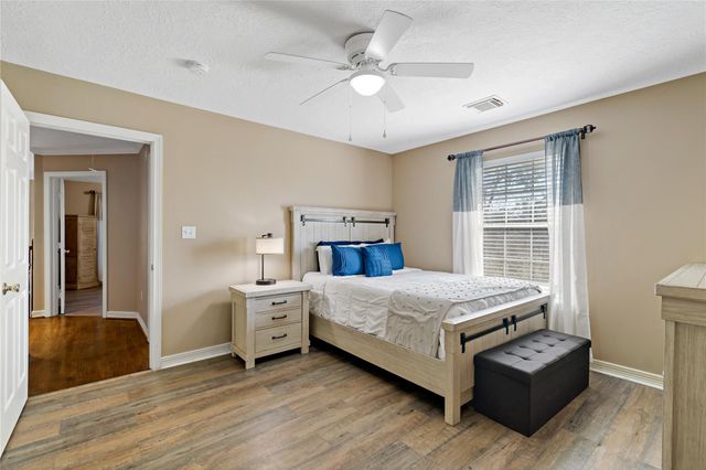 5631 Brookfield Drive, Houston, TX 77085