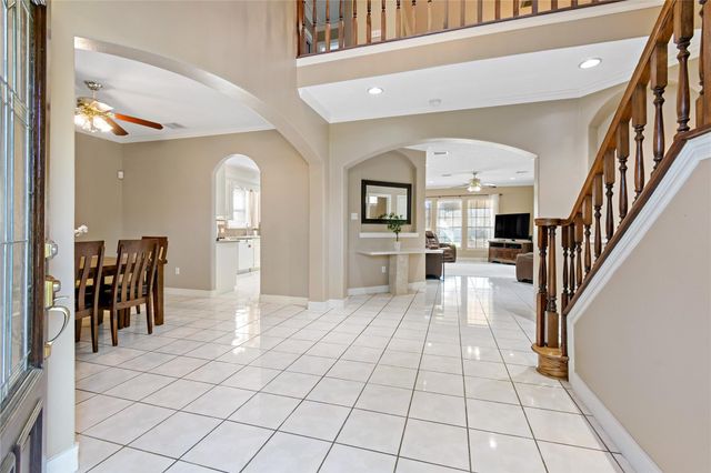 5631 Brookfield Drive, Houston, TX 77085