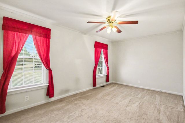 710 Washington Dr, Lebanon, TN 37087