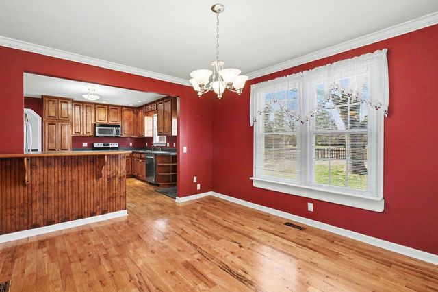 710 Washington Dr, Lebanon, TN 37087