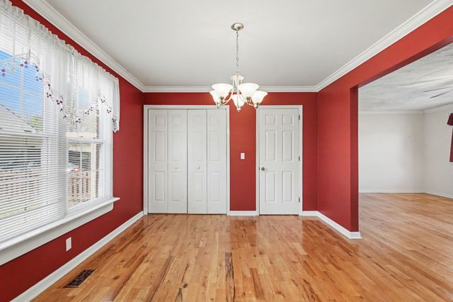 710 Washington Dr, Lebanon, TN 37087