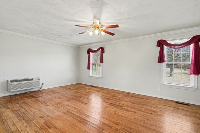 710 Washington Dr, Lebanon, TN 37087