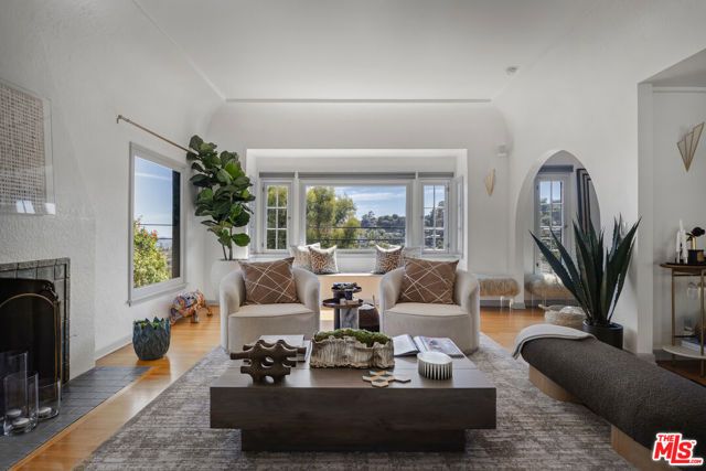 2614 Rutherford Drive, Los Angeles, CA 90068