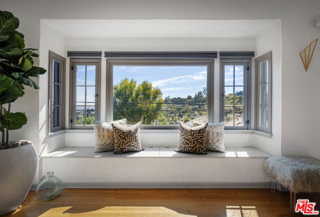 2614 Rutherford Drive, Los Angeles, CA 90068