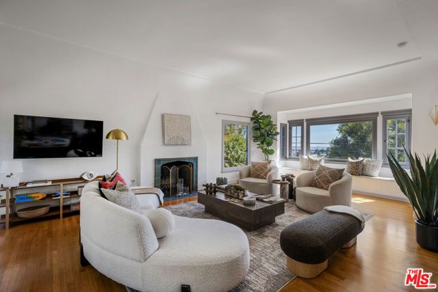 2614 Rutherford Drive, Los Angeles, CA 90068