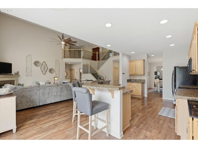 559 E 16TH St, Lafayette, OR 97127