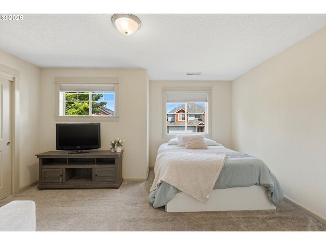 559 E 16TH St, Lafayette, OR 97127
