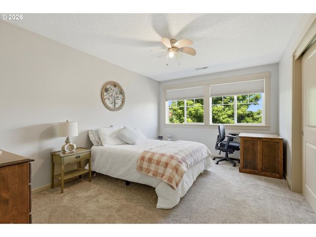 559 E 16TH St, Lafayette, OR 97127
