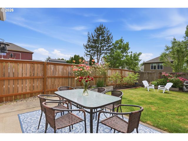 559 E 16TH St, Lafayette, OR 97127