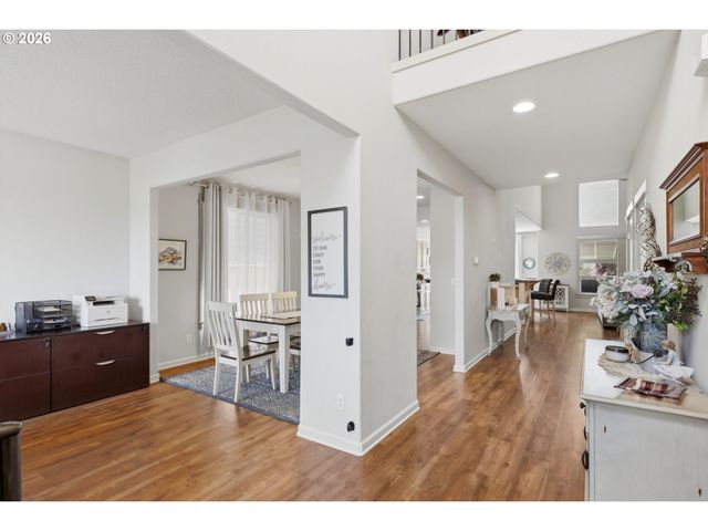559 E 16TH St, Lafayette, OR 97127