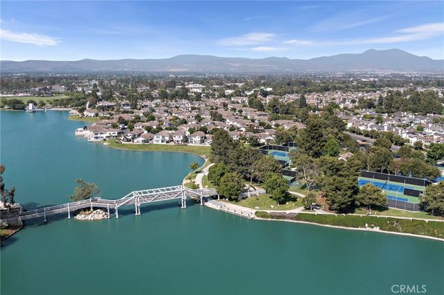12 Nutwood, Irvine, CA 92604