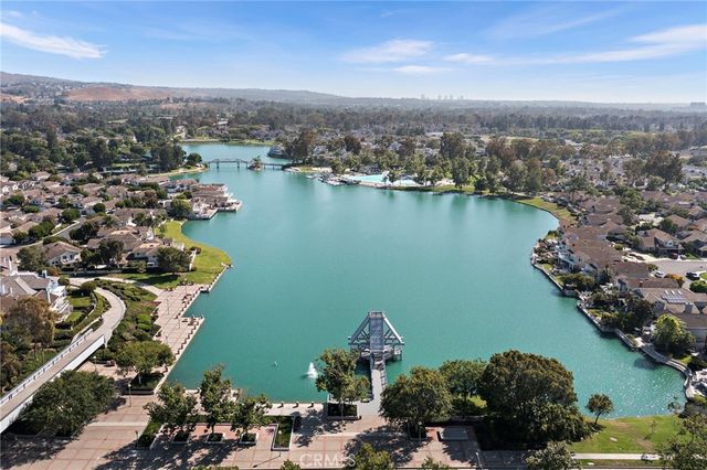 12 Nutwood, Irvine, CA 92604