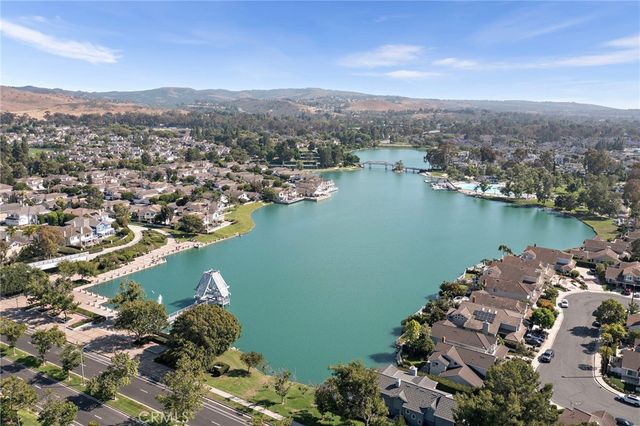 12 Nutwood, Irvine, CA 92604