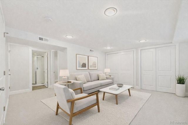 3334 W 37th Avenue, Denver, CO 80211