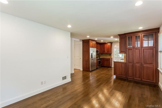 20 Walker Avenue, Rye, NY 10580