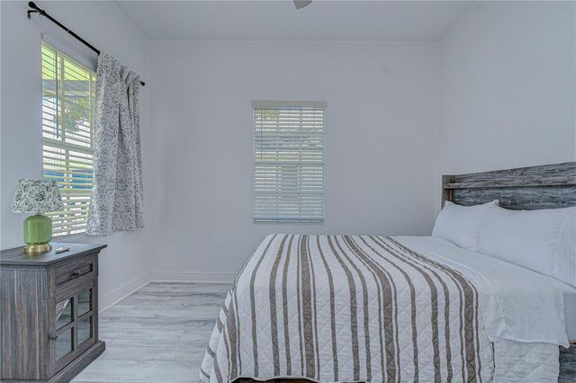 2903 W IVY STREET, Tampa, FL 33607