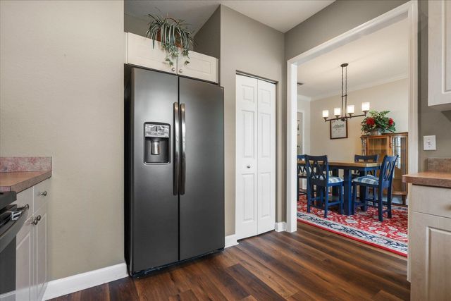 4275 Four Oaks Boulevard, Tallahassee, FL 32311