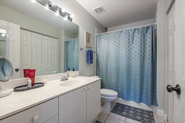 4275 Four Oaks Boulevard, Tallahassee, FL 32311