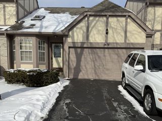 1478 W Sapphire Drive, Hoffman Estates, IL 60192