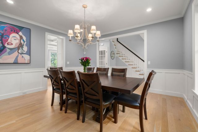 55 Oakdale Ave, Weston, MA 02493
