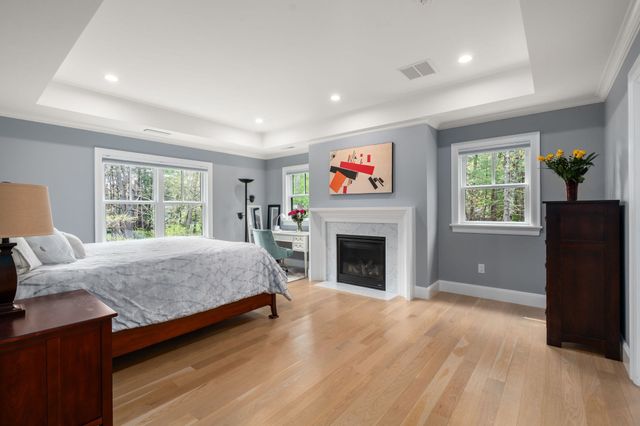55 Oakdale Ave, Weston, MA 02493
