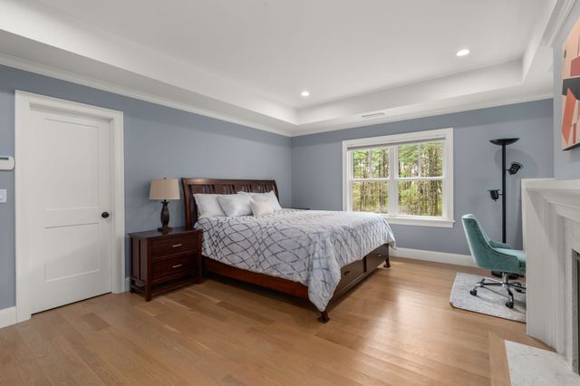 55 Oakdale Ave, Weston, MA 02493