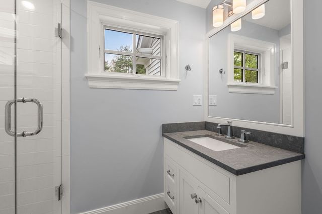 55 Oakdale Ave, Weston, MA 02493