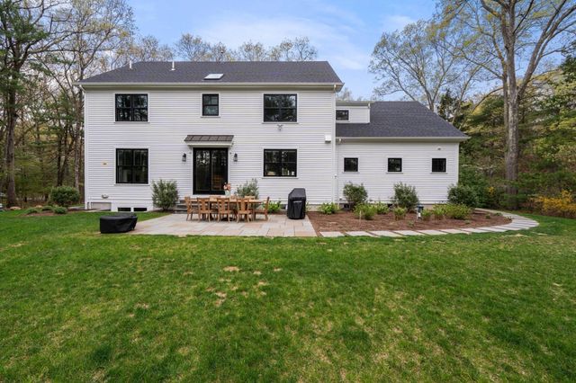 55 Oakdale Ave, Weston, MA 02493