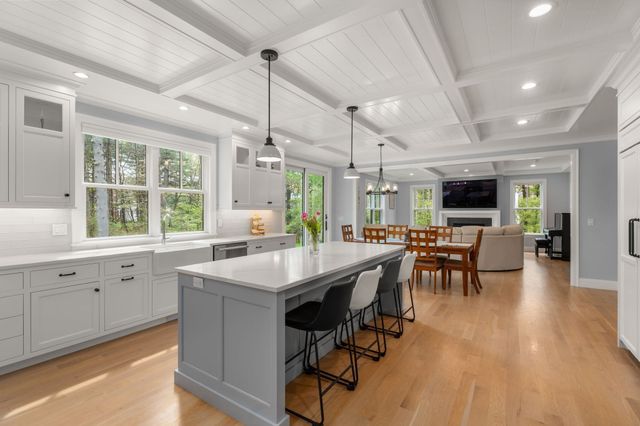 55 Oakdale Ave, Weston, MA 02493