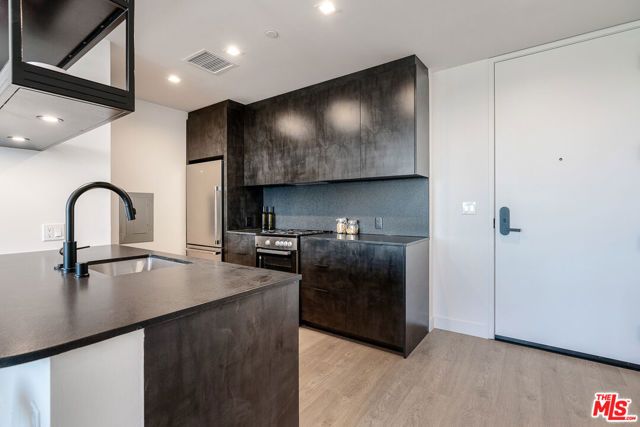 10700 Tabor Street 410, Los Angeles, CA 90034