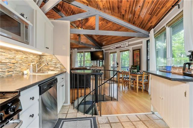 196 Treetopper Circle, Big Canoe, GA 30143