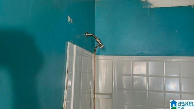 123 BROOKWOOD ROAD W, Midfield, AL 35228