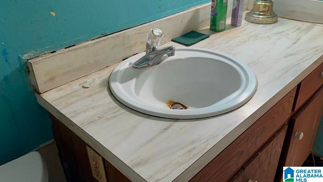 123 BROOKWOOD ROAD W, Midfield, AL 35228