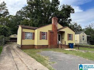 123 BROOKWOOD ROAD W, Midfield, AL 35228