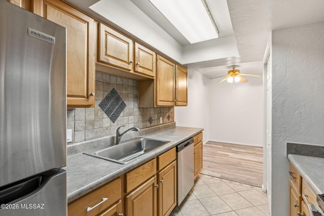 455 W Kelso St Apt 130, Tucson, AZ 85705