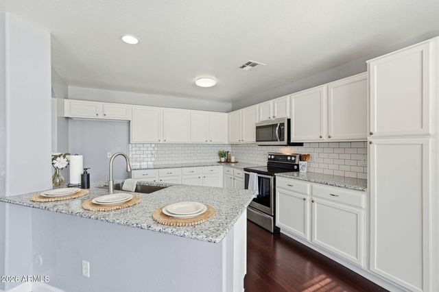 1707 W HARDING Avenue, Coolidge, AZ 85128