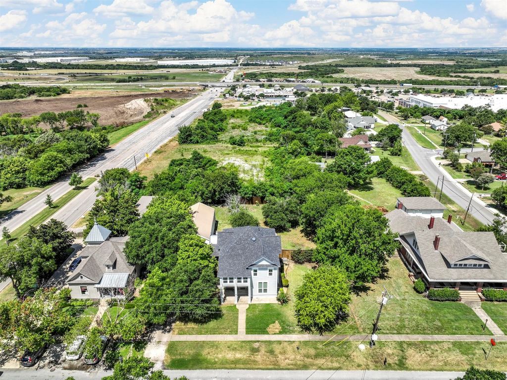 115 N 1 st Street, Midlothian, TX 76065