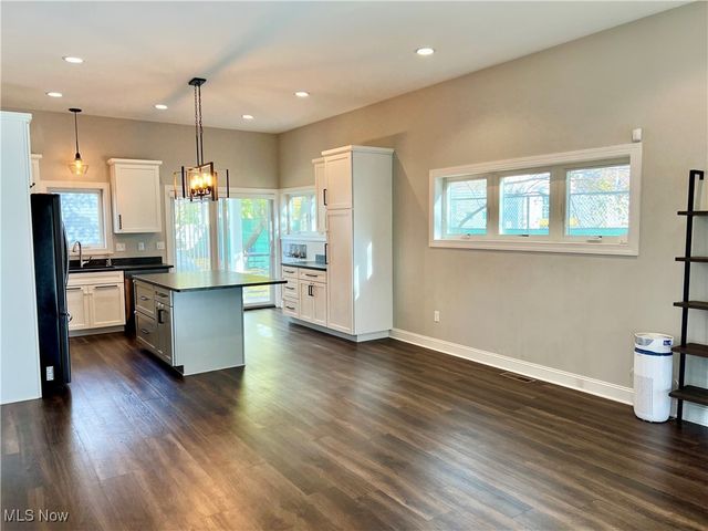 4204 Bailey Avenue, Cleveland, OH 44113