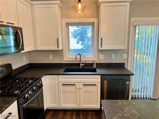 4204 Bailey Avenue, Cleveland, OH 44113