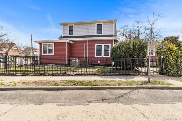 42 Robertson Road, Lynbrook, NY 11563