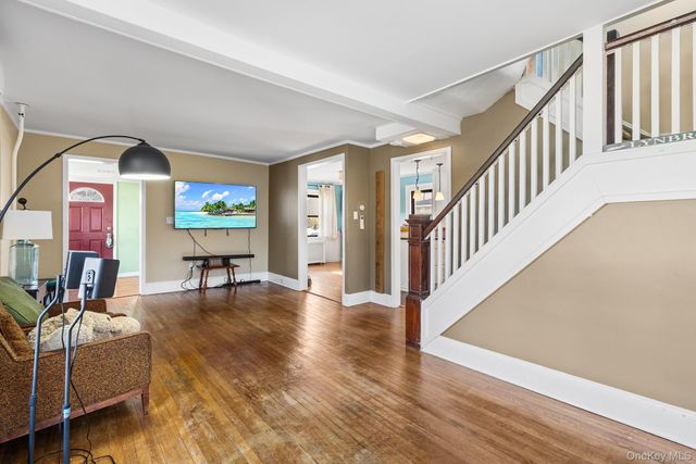 42 Robertson Road, Lynbrook, NY 11563
